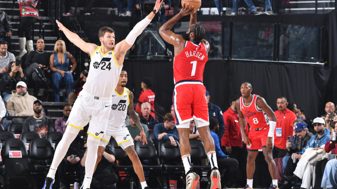 快船主场144-107大胜爵士，终结对手三连胜